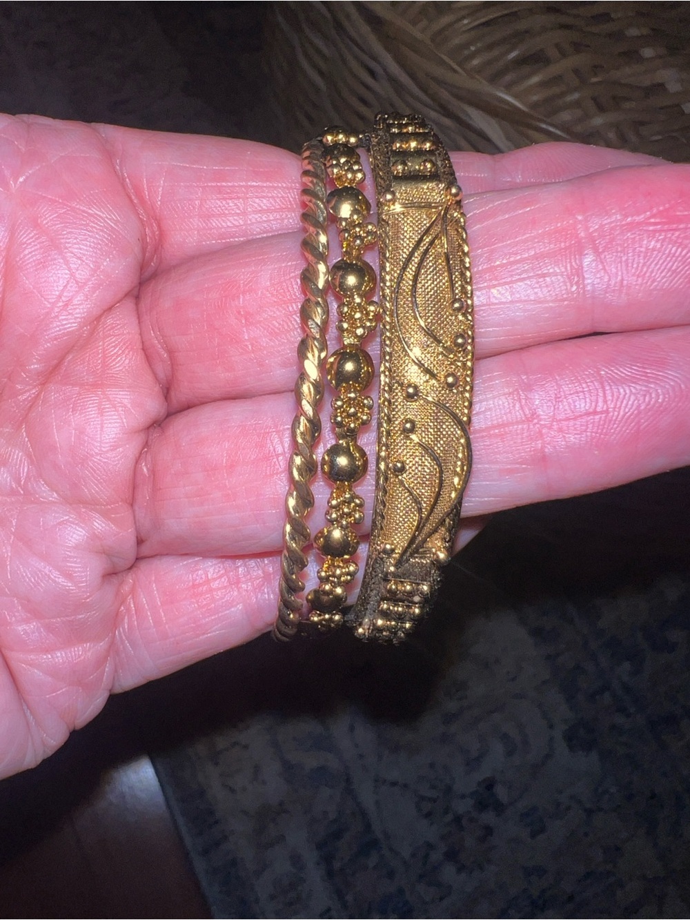 Set of three Gold Textured Bangle Bracelet - Women Jewelry - Picture 5 of 6